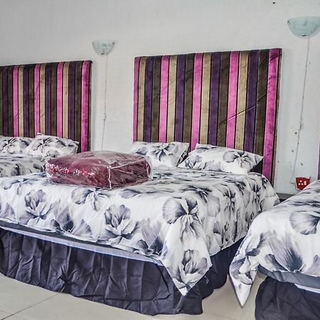 Sani Bonani Guest House Klerksdorp Zewnętrze zdjęcie